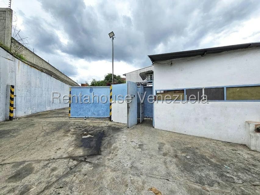 Comercial (Industrial) en Venta en Los Naranjos, Miranda - 2