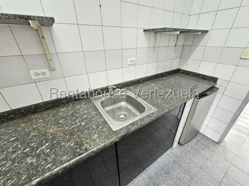 Comercial (Industrial) en Venta en Los Naranjos, Miranda - 38