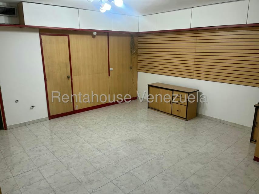 Comercial (Local Comercial) en Alquiler en Las Quintas, Carabobo - 12