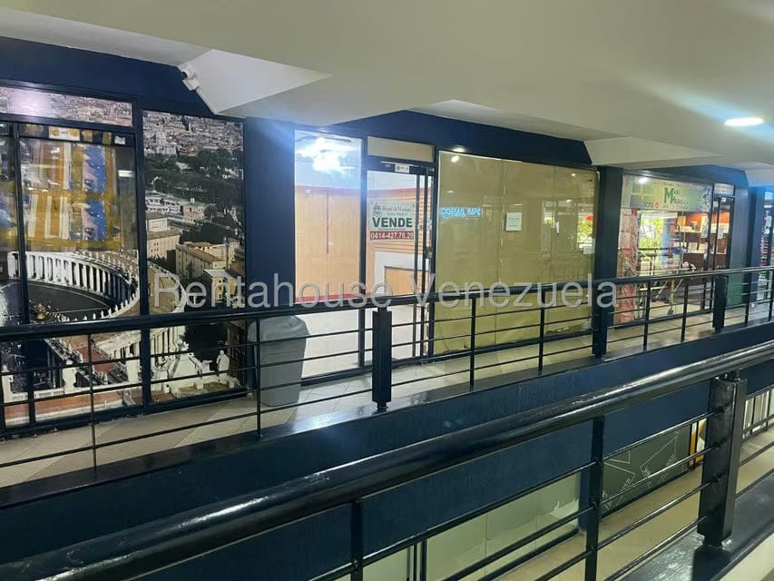 Comercial (Local Comercial) en Alquiler en Las Quintas, Carabobo - 16