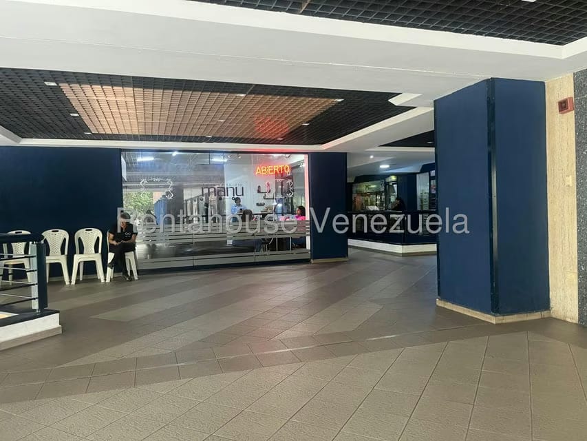 Comercial (Local Comercial) en Alquiler en Las Quintas, Carabobo - 19