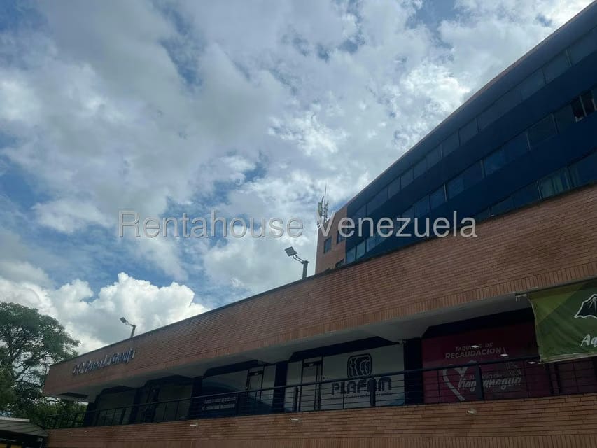 Comercial (Local Comercial) en Alquiler en Las Quintas, Carabobo - 22