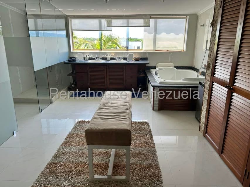 Townhouse (Multiples Niveles) en Venta en Puerto Encantado, Miranda - 16