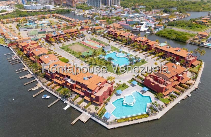 Townhouse (Multiples Niveles) en Venta en Puerto Encantado, Miranda - 29