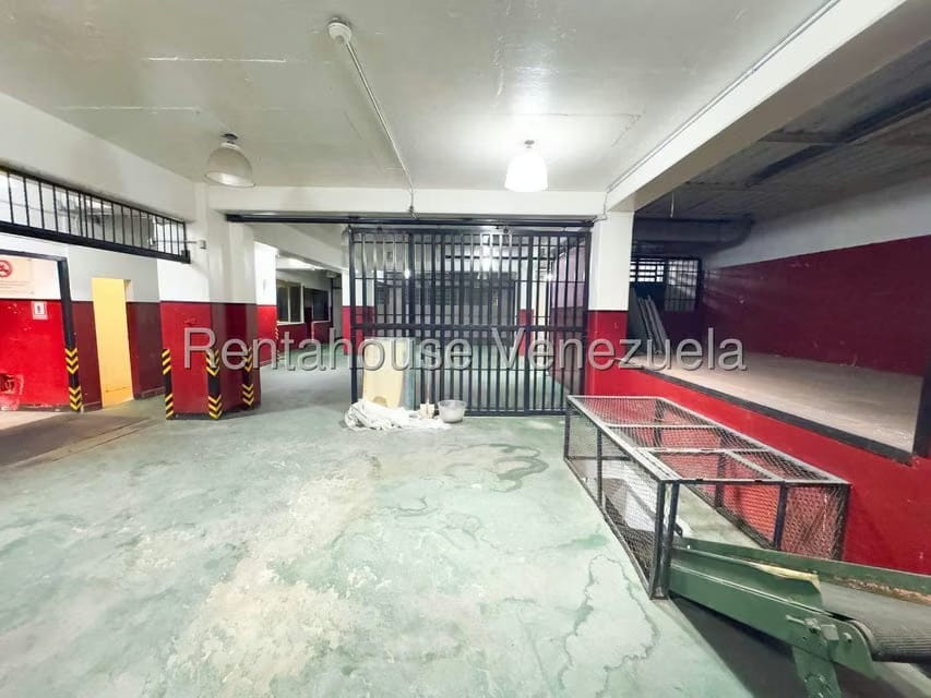 Comercial (Edificio) en Venta en La Urbina, Distrito Metropolitano - 17