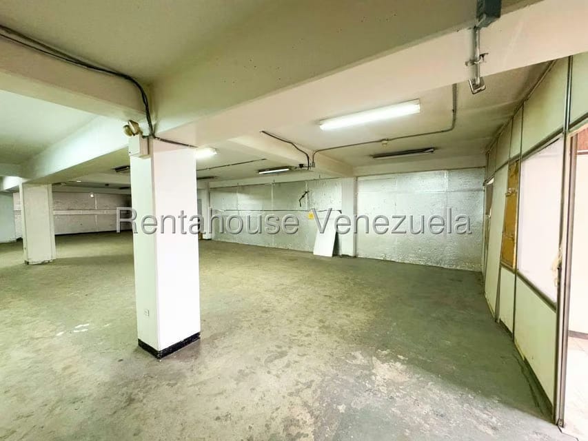 Comercial (Edificio) en Venta en La Urbina, Distrito Metropolitano - 32