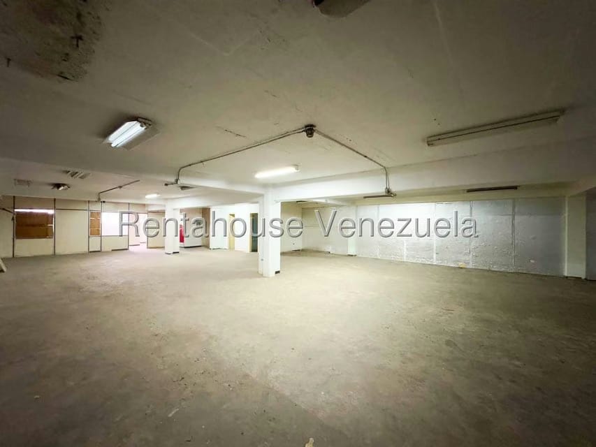 Comercial (Edificio) en Venta en La Urbina, Distrito Metropolitano - 33