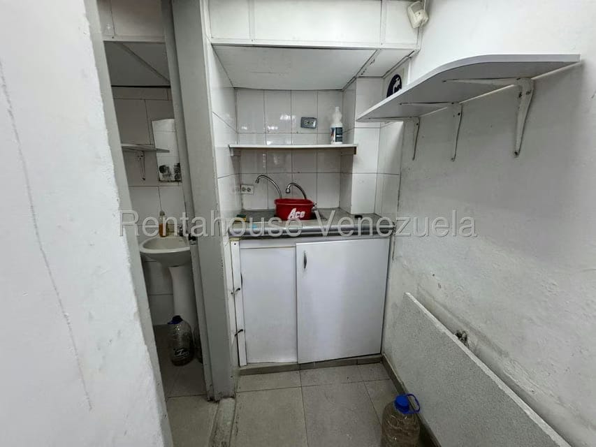 Comercial (Local Comercial) en Venta en Colinas de Bello Monte, Distrito Metropolitano - 25