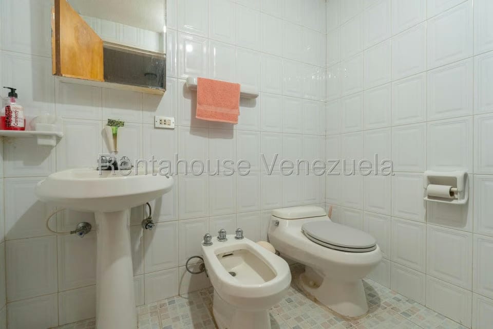 Casa (Multipes Niveles) en Venta en El Hatillo, Distrito Metropolitano - 25