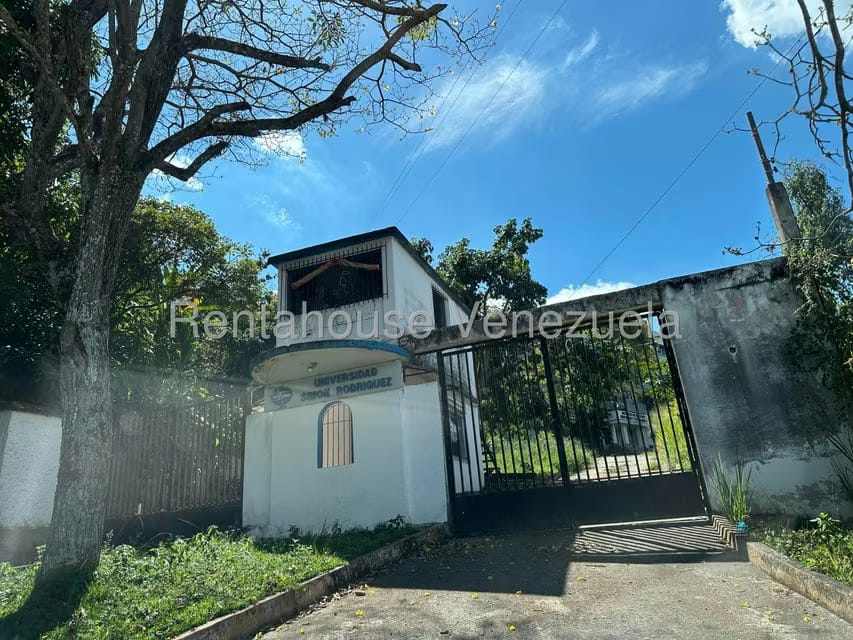 Casa (Multipes Niveles) en Venta en La Peña, Miranda - 34