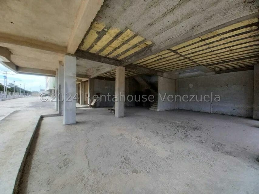 Comercial (Local Comercial) en Venta en Avenida Aragua, Aragua - 14