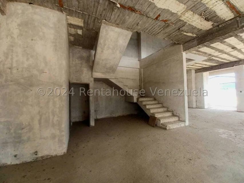 Comercial (Local Comercial) en Venta en Avenida Aragua, Aragua - 17
