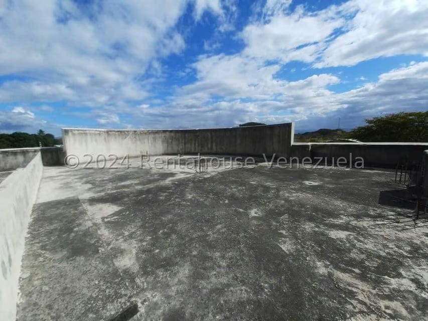 Comercial (Local Comercial) en Venta en Avenida Aragua, Aragua - 27