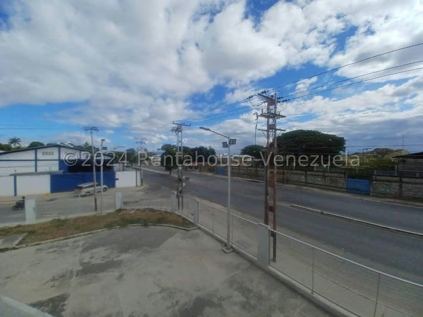 Comercial (Local Comercial) en Venta en Avenida Aragua, Aragua - 30