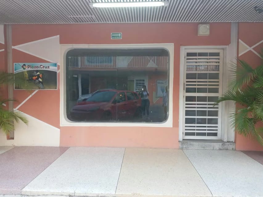 Comercial (Local Comercial) en Alquiler en Centro, Lara - 2