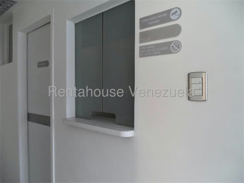 Comercial (Consultorio Medico) en Venta en Municipio Guaicaipuro, Miranda - 9