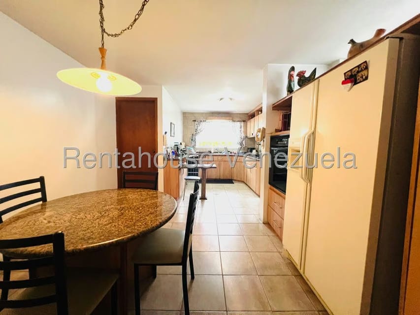 Casa (Multipes Niveles) en Venta en Prados del Este, Distrito Metropolitano - 19