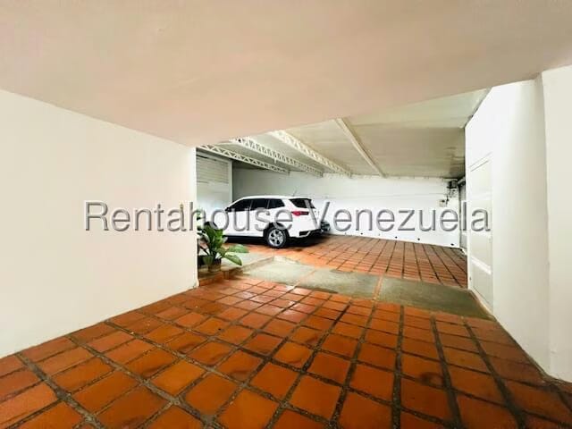 Casa (Multipes Niveles) en Venta en Prados del Este, Distrito Metropolitano - 26