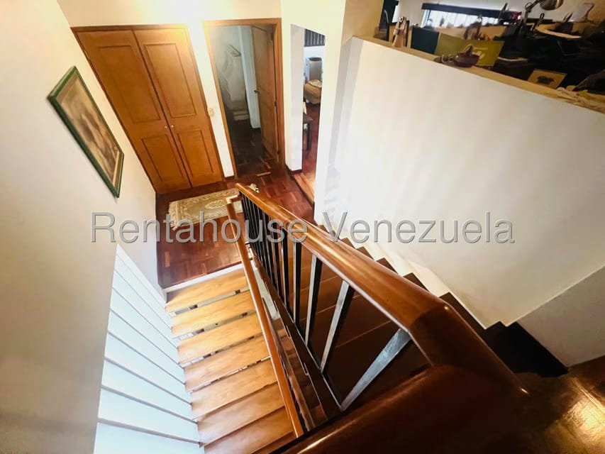 Casa (Multipes Niveles) en Venta en Prados del Este, Distrito Metropolitano - 33