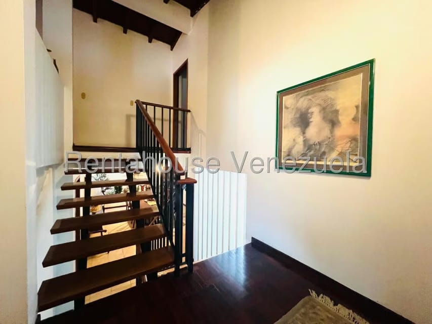 Casa (Multipes Niveles) en Venta en Prados del Este, Distrito Metropolitano - 38