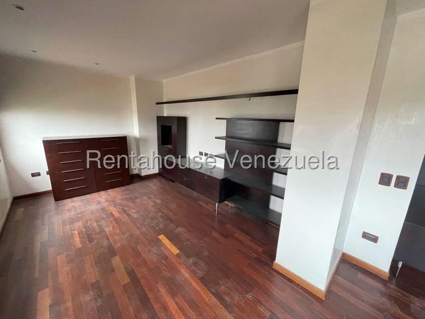 Apartamento (Multiples Niveles) en Venta en La Tahona, Distrito Metropolitano - 31