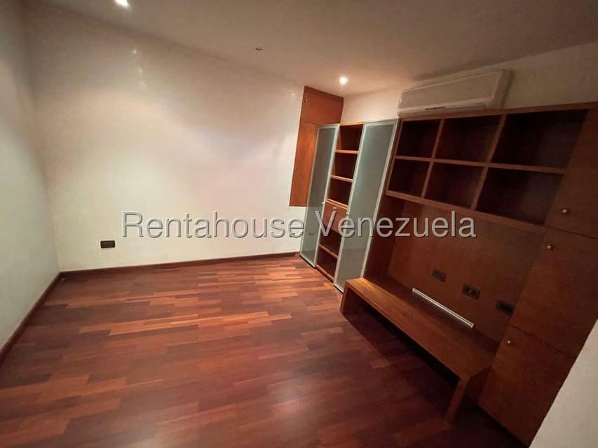 Apartamento (Multiples Niveles) en Venta en La Tahona, Distrito Metropolitano - 51