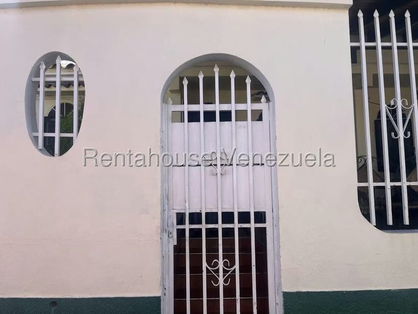 Casa (1 Nivel) en Venta en Zona Oeste, Lara - 2