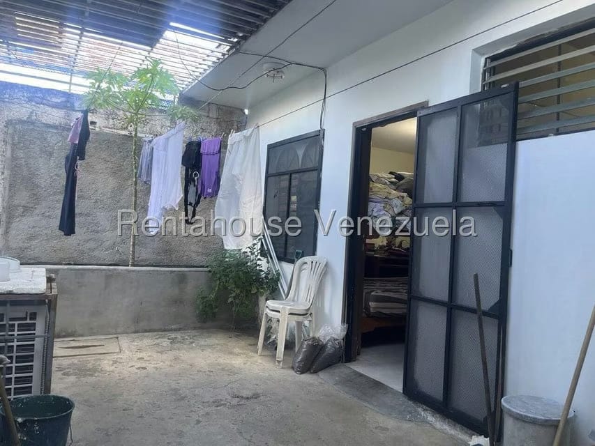 Casa (1 Nivel) en Venta en Zona Oeste, Lara - 32