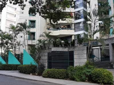 Apartamento en Venta con excelente ubicación entre La Florida con fácil acceso a las p