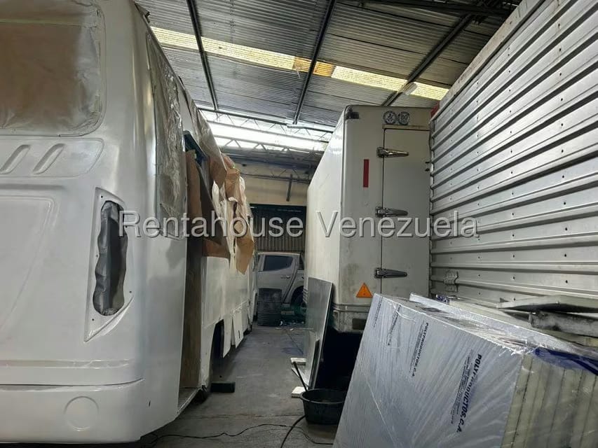 Terreno (Comercial) en Venta en Country Club, Distrito Metropolitano - 11