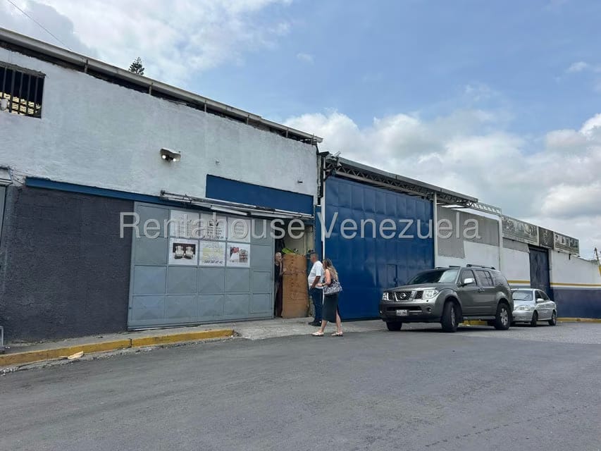 Terreno (Comercial) en Venta en Country Club, Distrito Metropolitano - 3