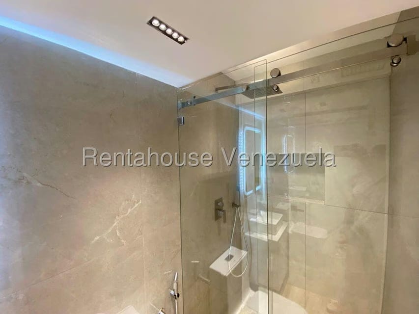 Apartamento (1 Nivel) en Alquiler en Los Naranjos de Las Mercedes, Distrito Metropolitano - 17