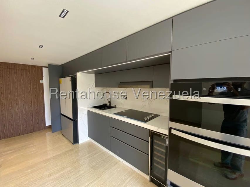 Apartamento (1 Nivel) en Alquiler en Los Naranjos de Las Mercedes, Distrito Metropolitano - 6