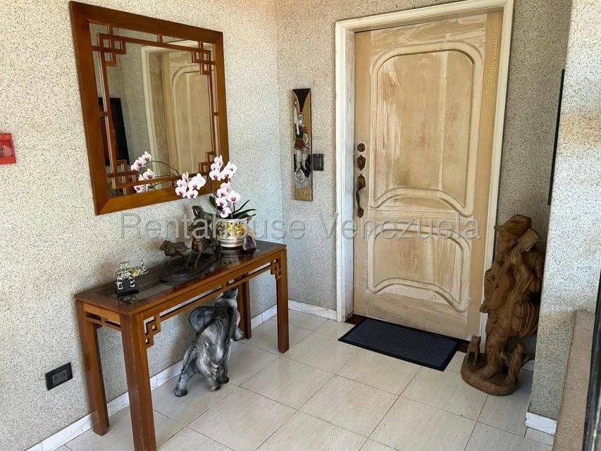 Apartamento (Multiples Niveles) en Venta en Miranda, Distrito Metropolitano - 2