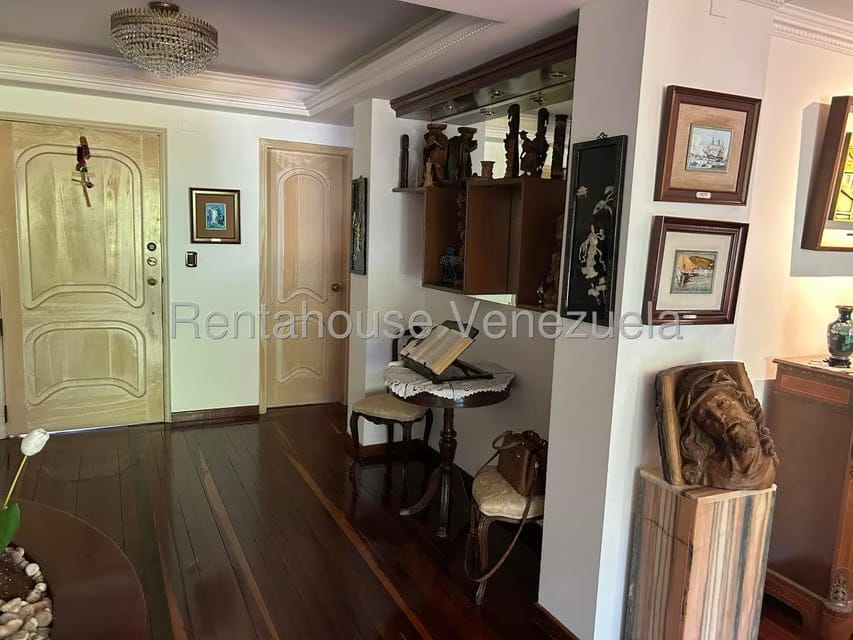 Apartamento (Multiples Niveles) en Venta en Miranda, Distrito Metropolitano - 3