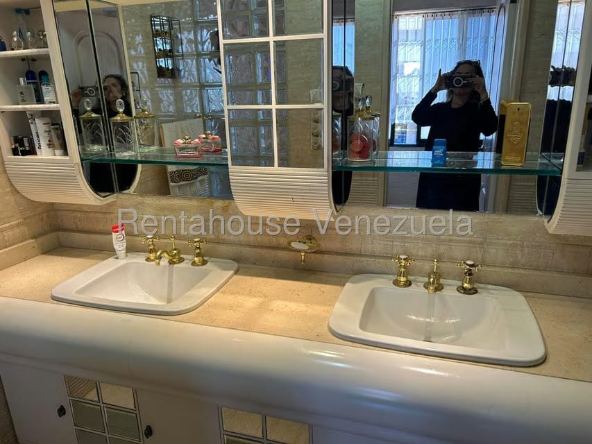 Apartamento (Multiples Niveles) en Venta en Miranda, Distrito Metropolitano - 25