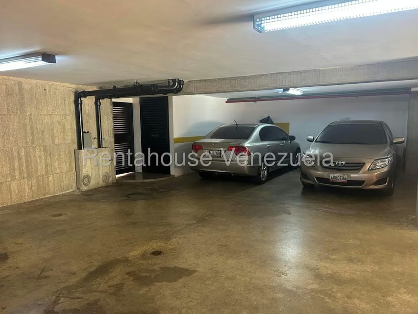 Apartamento (Multiples Niveles) en Venta en Miranda, Distrito Metropolitano - 35