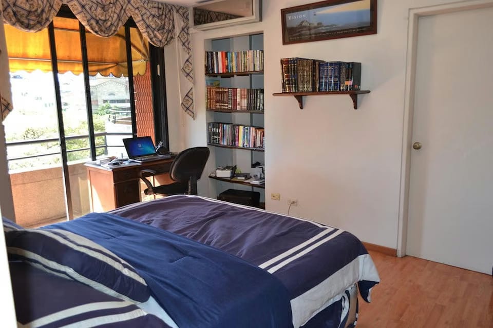 Apartamento (Duplex) en Venta en La Florida, Distrito Metropolitano - 26