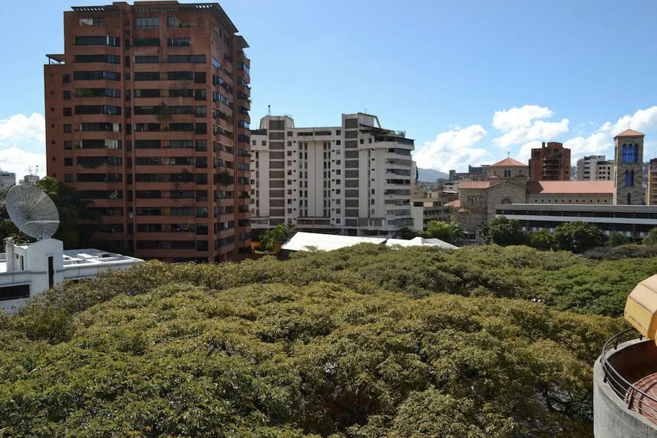 Apartamento (Duplex) en Venta en La Florida, Distrito Metropolitano - 38