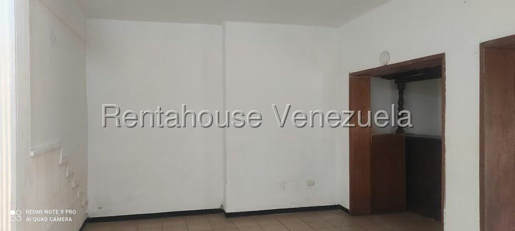 Comercial (Local Comercial) en Alquiler en Valle Abajo, Distrito Metropolitano - 19