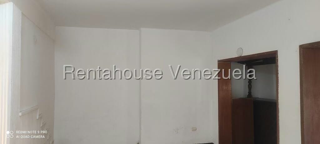 Comercial (Local Comercial) en Alquiler en Valle Abajo, Distrito Metropolitano - 22