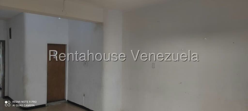 Comercial (Local Comercial) en Alquiler en Valle Abajo, Distrito Metropolitano - 25