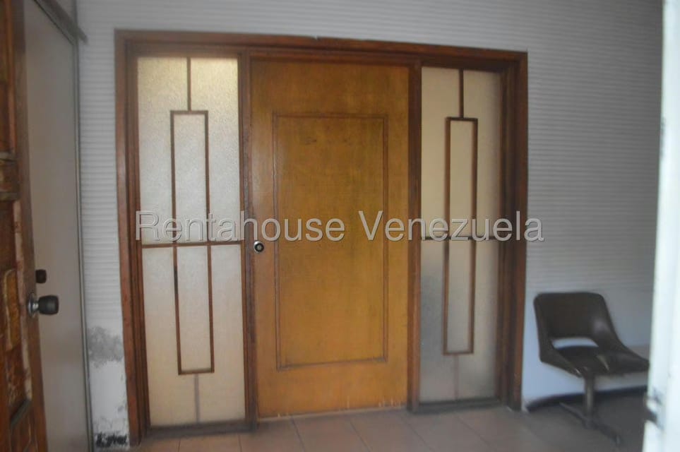 Comercial (Local Comercial) en Alquiler en Valle Abajo, Distrito Metropolitano - 26