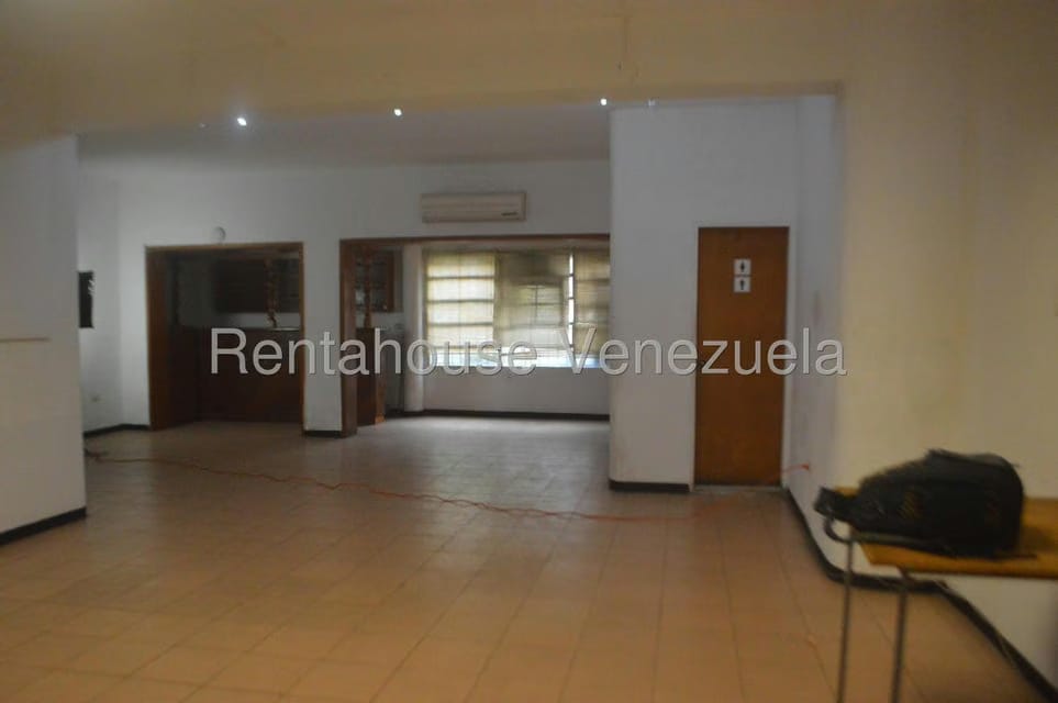 Comercial (Local Comercial) en Alquiler en Valle Abajo, Distrito Metropolitano - 6
