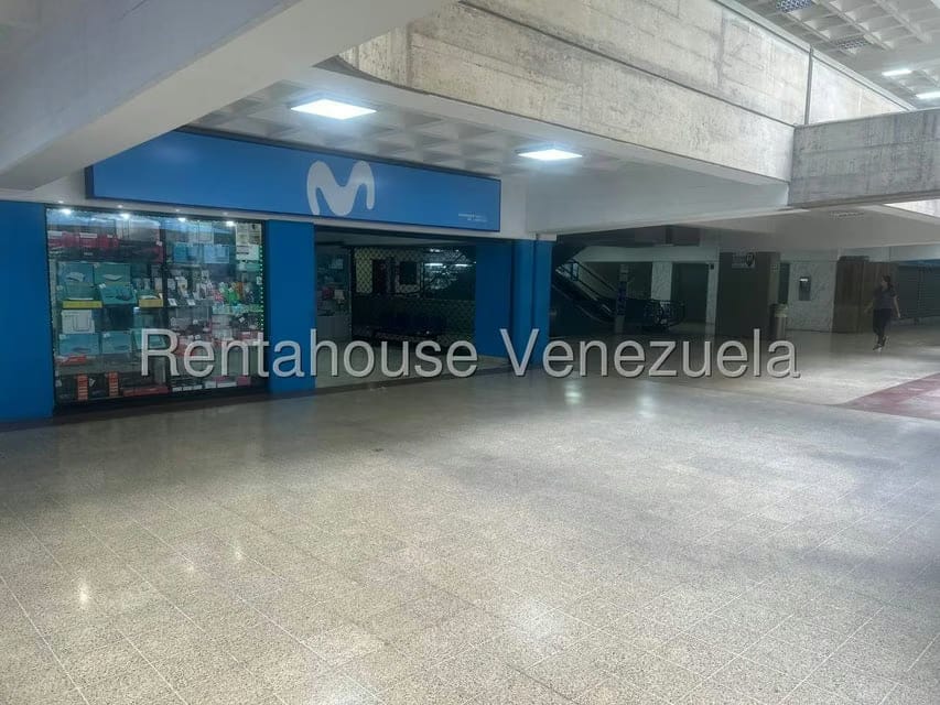 Comercial (Local Comercial) en Alquiler en Los Palos Grandes, Distrito Metropolitano - 4
