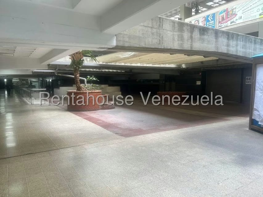 Comercial (Local Comercial) en Alquiler en Los Palos Grandes, Distrito Metropolitano - 7