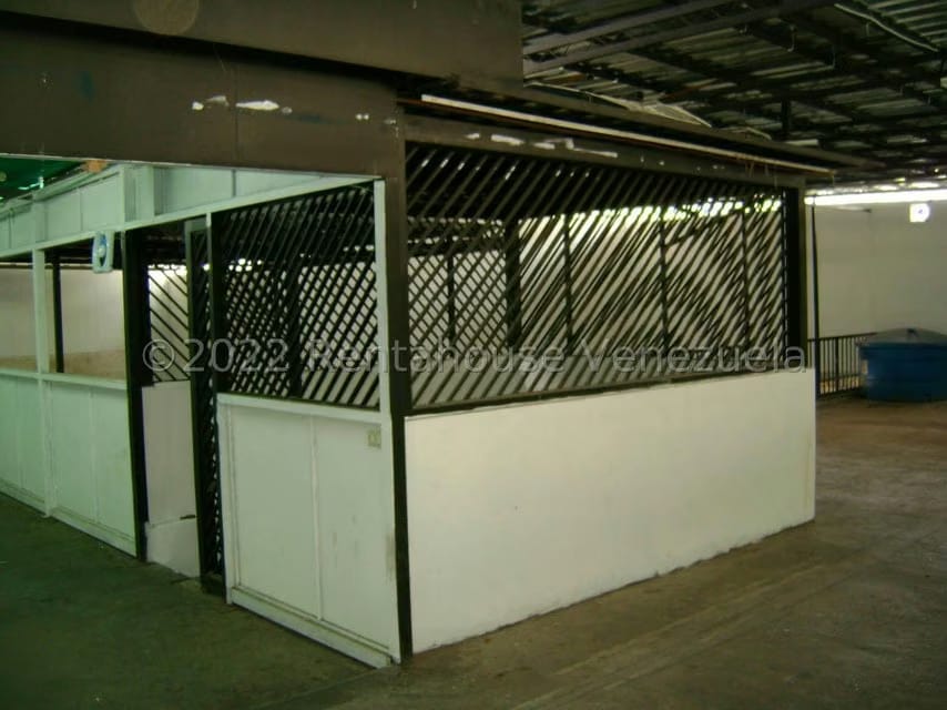 Comercial (Local Comercial) en Venta en La Campiña, Distrito Metropolitano - 10