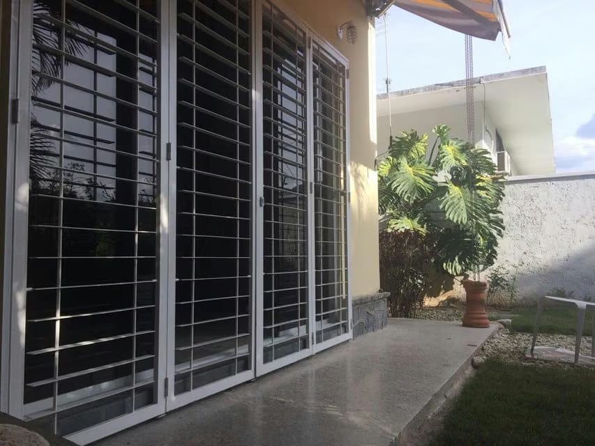 Casa (Multipes Niveles) en Venta en Prados del Este, Distrito Metropolitano - 3