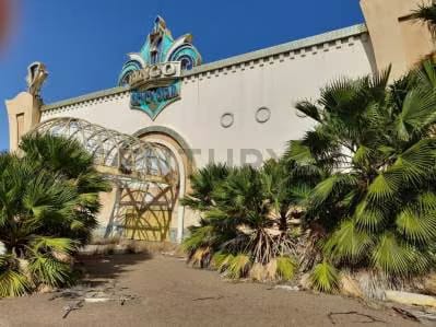 Se vende gran Galpon Local comercial en Av. Delicias. Maracaibo