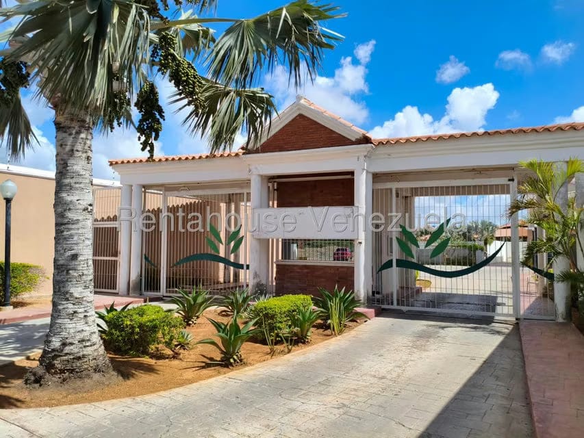 Casa (1 Nivel) en Alquiler en Casacoima, Falcon - 36